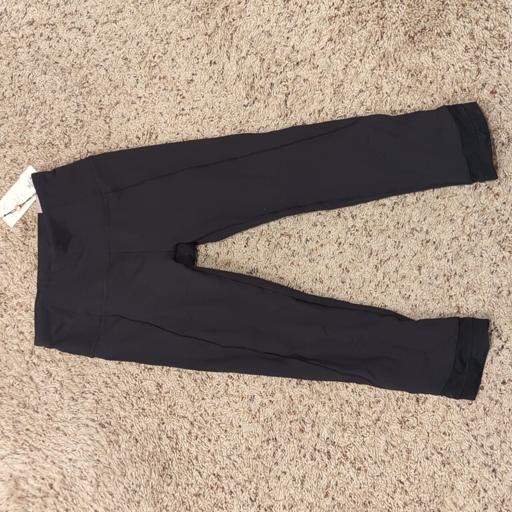 Calia Essential Collection high rise capris